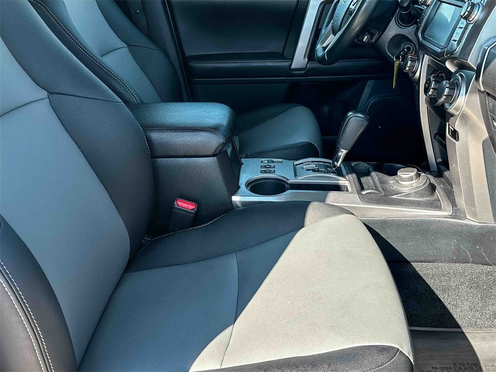 Used 2018 Toyota 4Runner SR5 Premium image 22