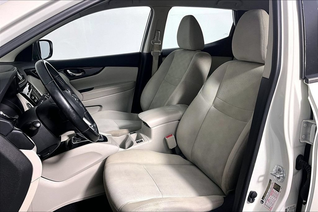 Used 2018 Nissan Rogue Sport SV w/ SV All-Weather Package AWD/4WD image 25