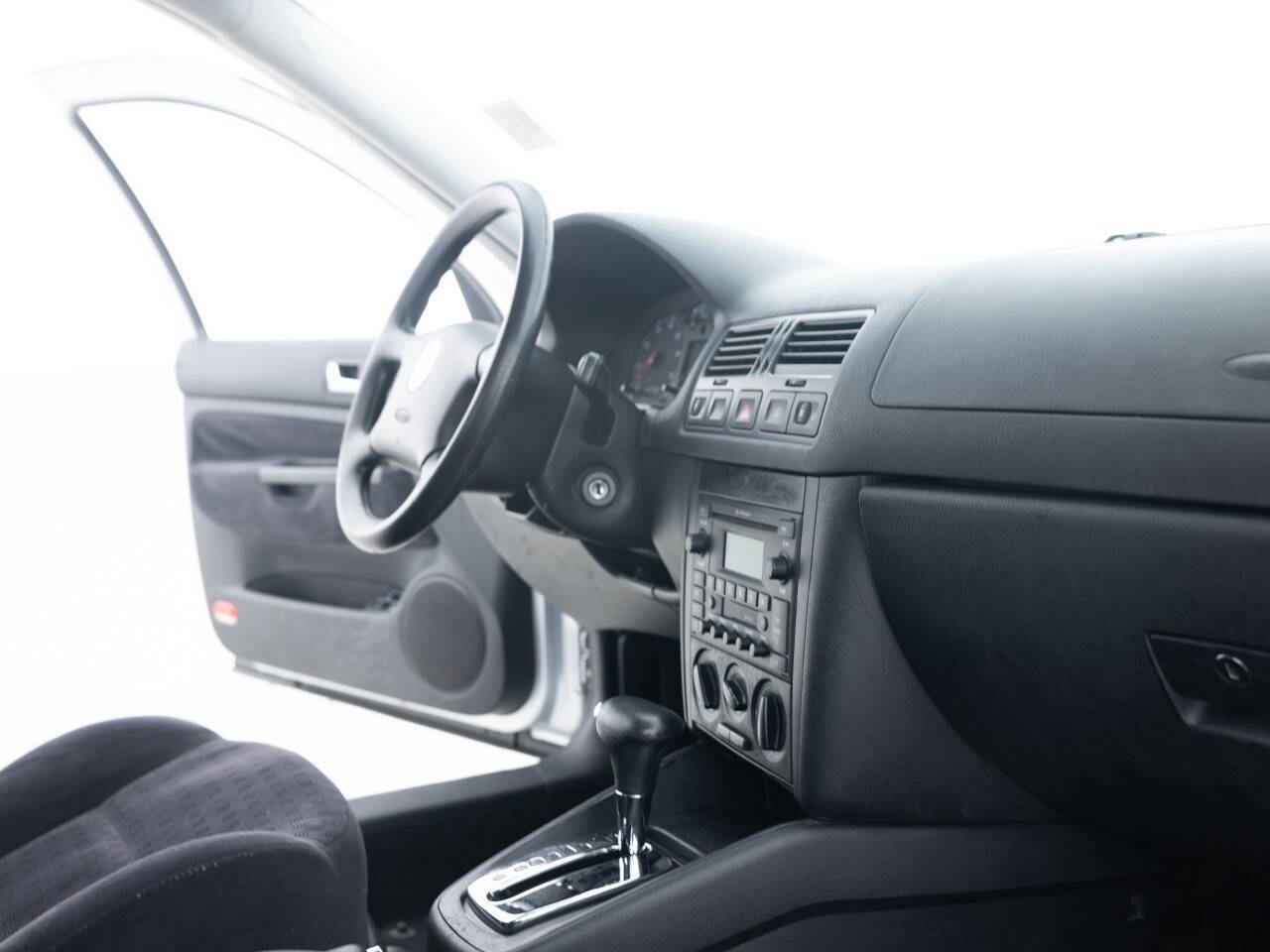Used 2002 Volkswagen Jetta GLS FWD image 27