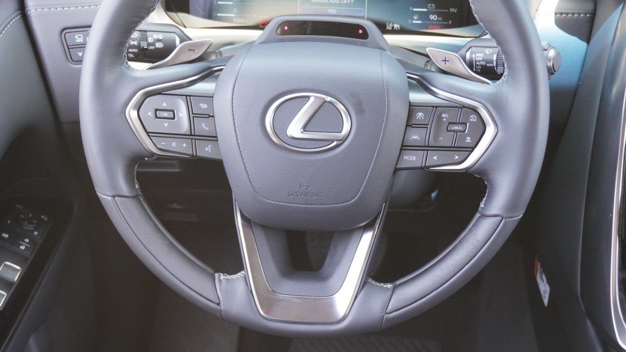 Certified 2026 Lexus LX 600 4WD w/ Accessory Package (Z1) image 31