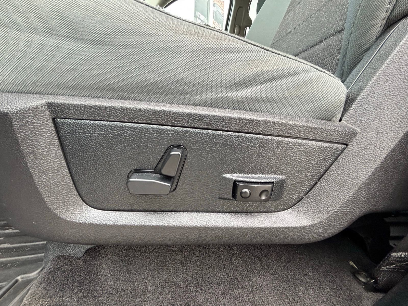 Used 2016 RAM 1500 Outdoorsman image 13