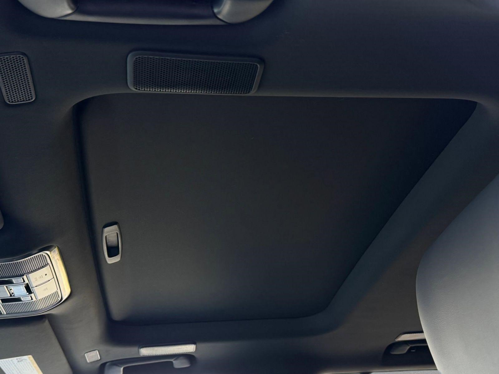 New 2026 Lexus LX 600 4WD w/ Premium Package image 23