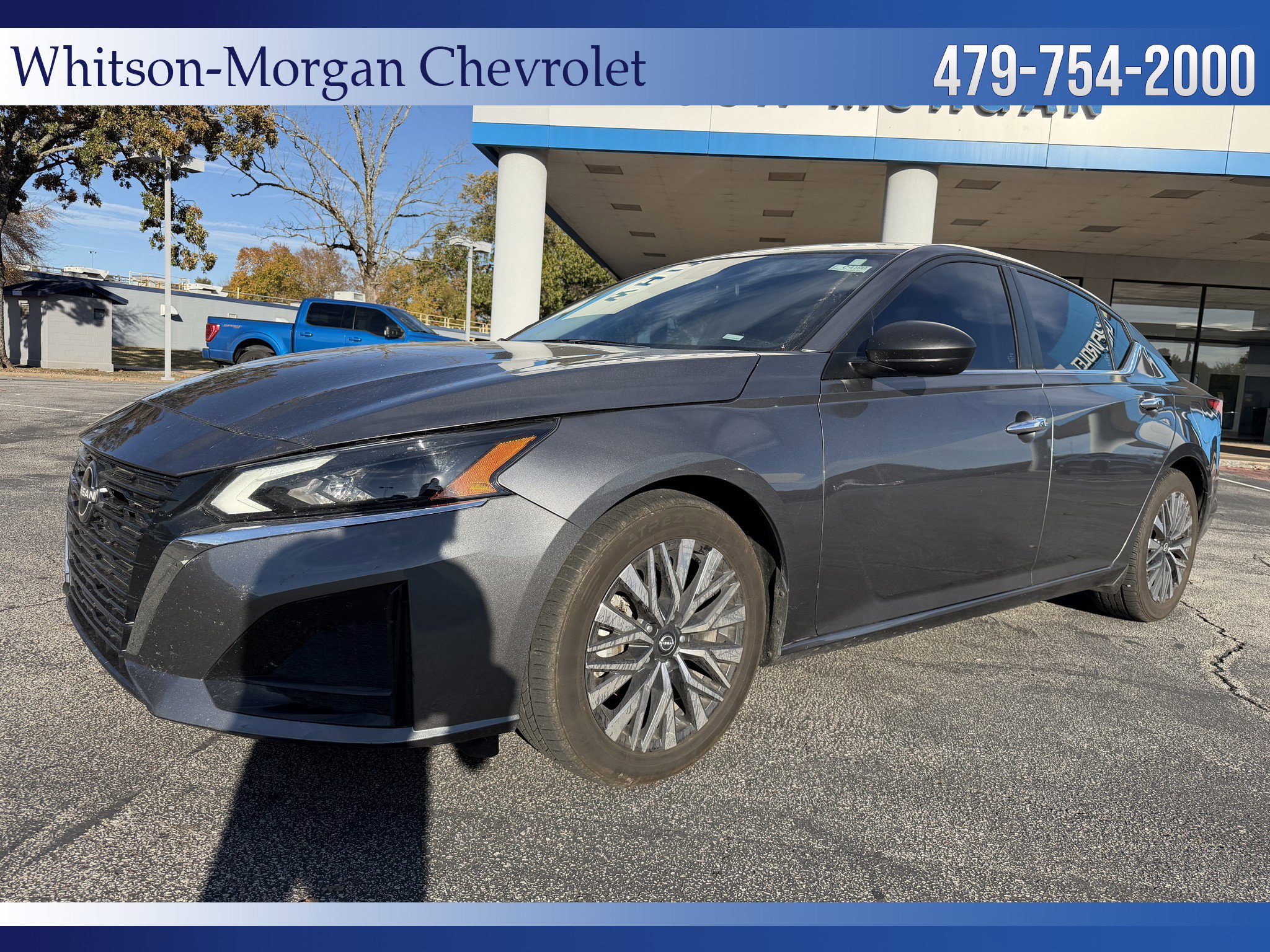 Used 2024 Nissan Altima 2.5 SV image 1