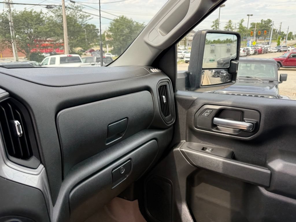 Used 2022 Chevrolet Silverado 2500 Custom w/ Custom Value Package AWD/4WD image 23