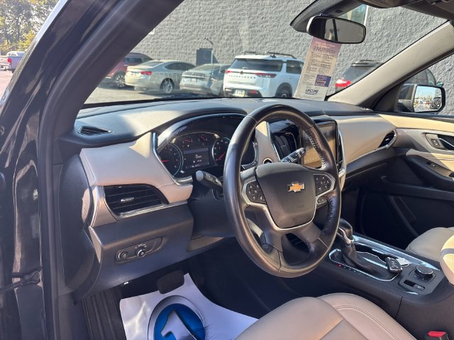Used 2022 Chevrolet Traverse LT AWD/4WD image 10