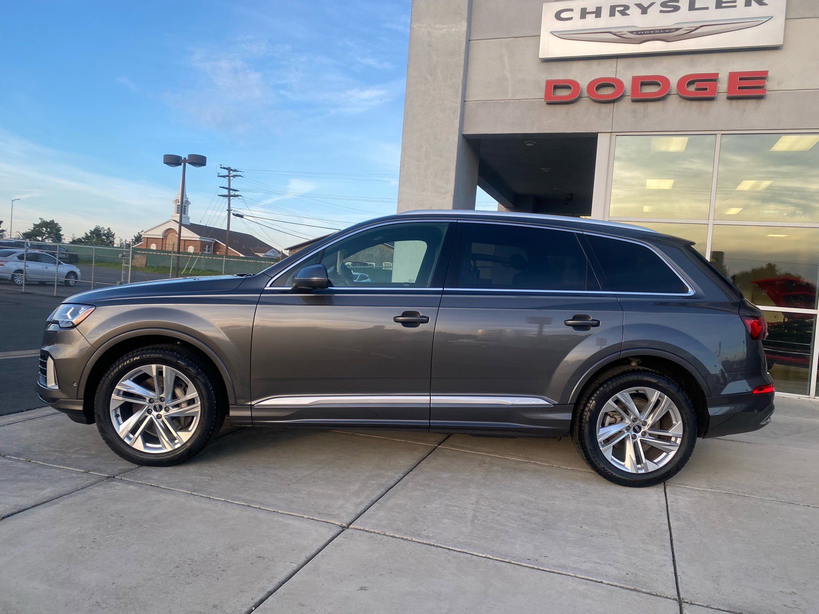 Used 2021 Audi Q7 2.0T Premium Plus w/ Executive Package image 3