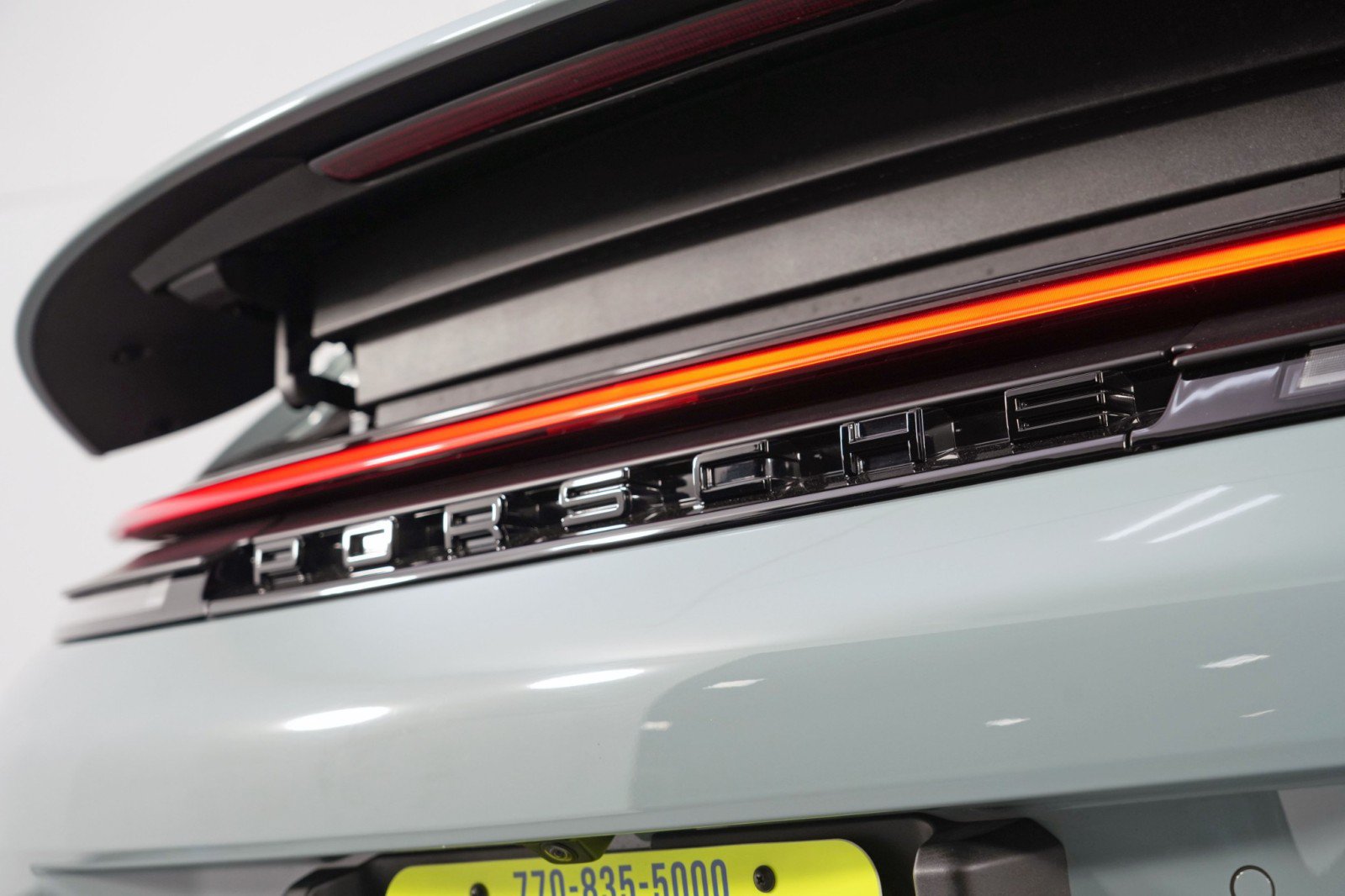 Used 2025 Porsche 911 Carrera RWD image 59
