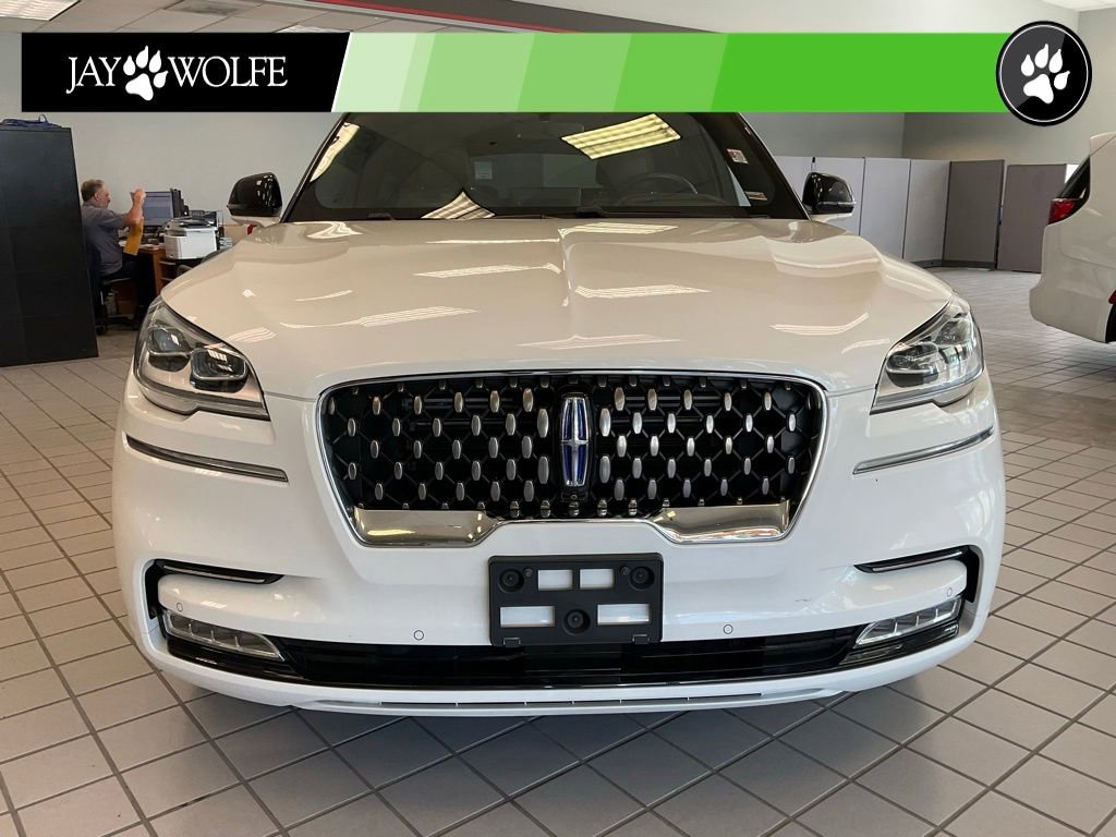Used 2021 Lincoln Aviator Grand Touring w/ Equipment Group 301A image 2