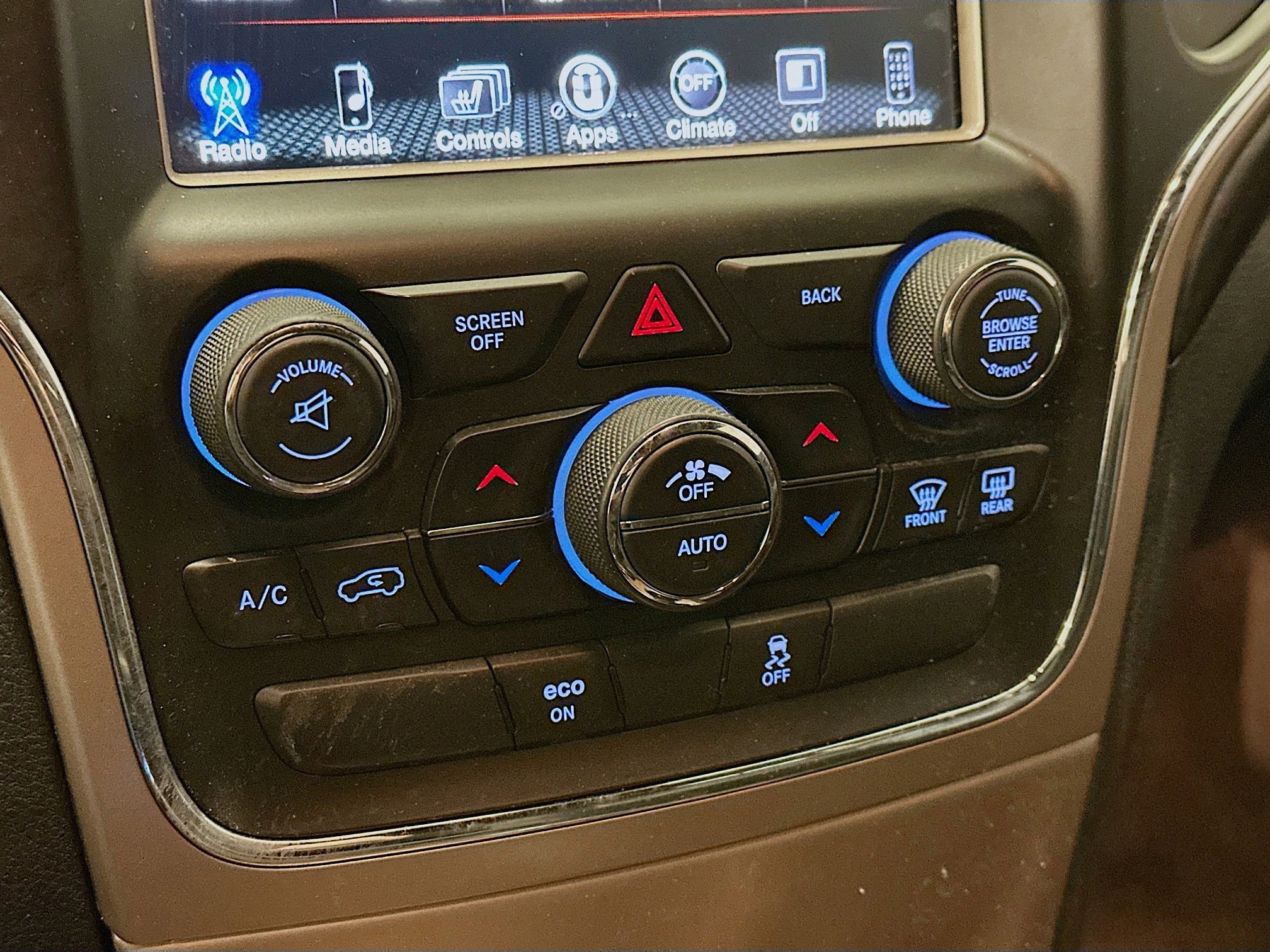 Used 2015 Jeep Grand Cherokee Altitude image 22