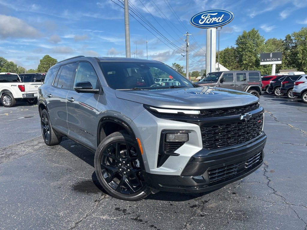 Used 2024 Chevrolet Traverse RS