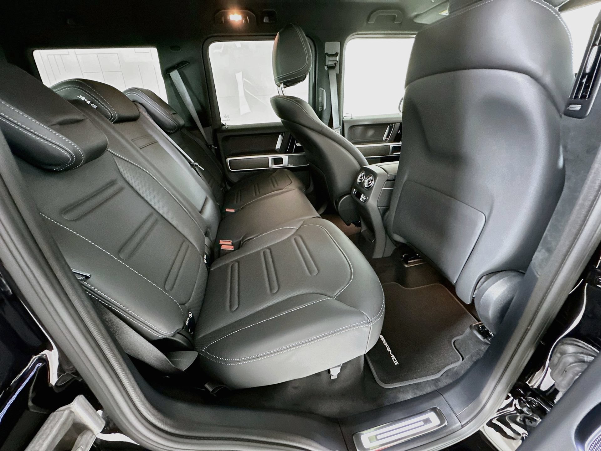 New 2027 Mercedes-Benz G 580 e image 30