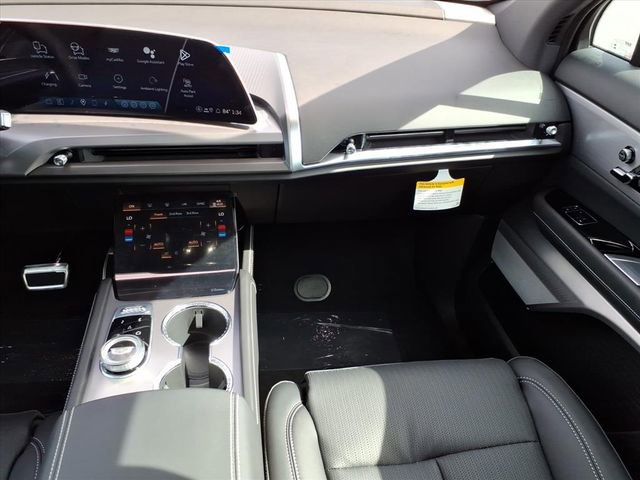 New 2026 Cadillac Vistiq Sport image 17