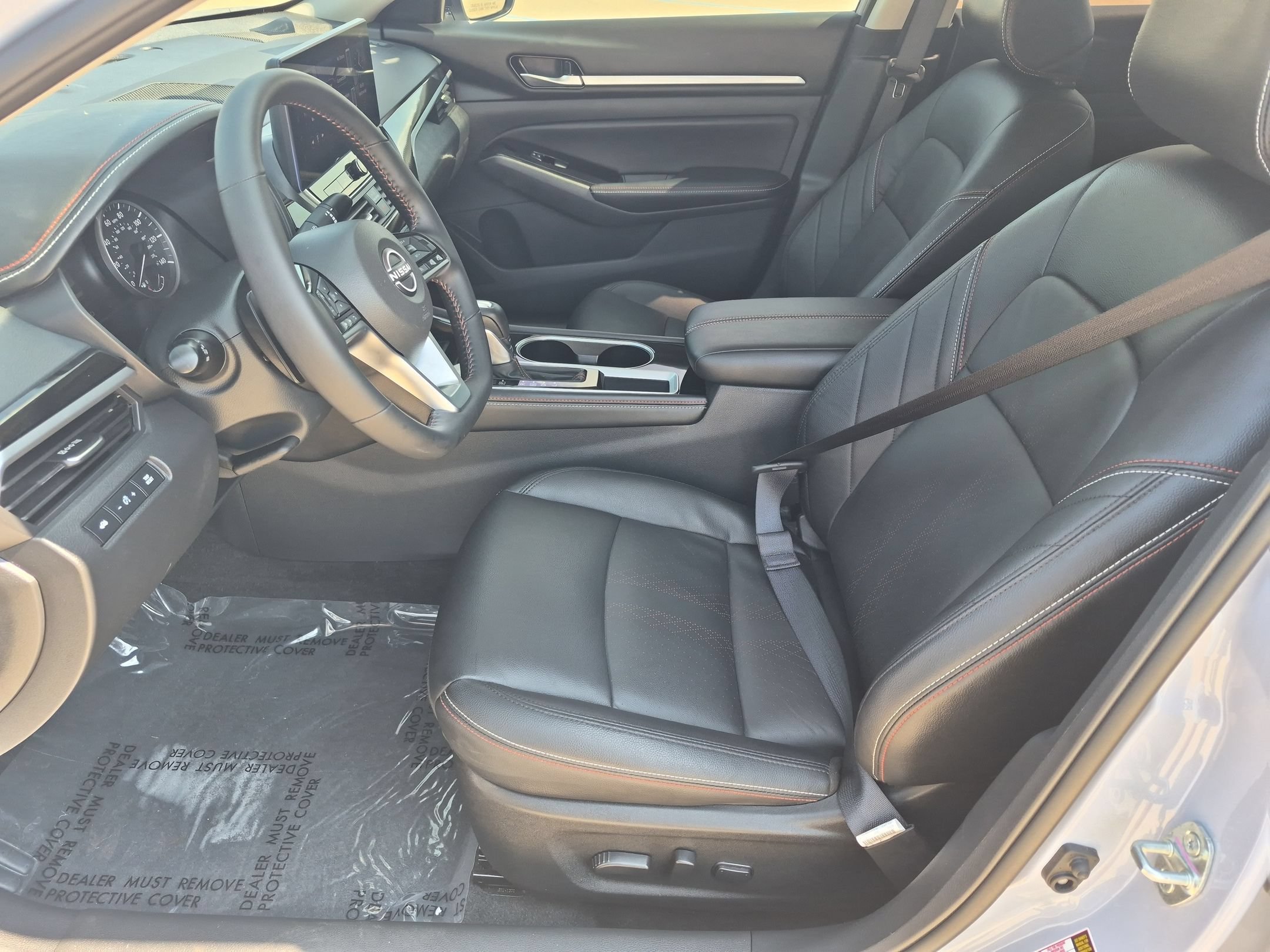 Used 2025 Nissan Altima 2.5 SR w/ SR Premium Package FWD image 11