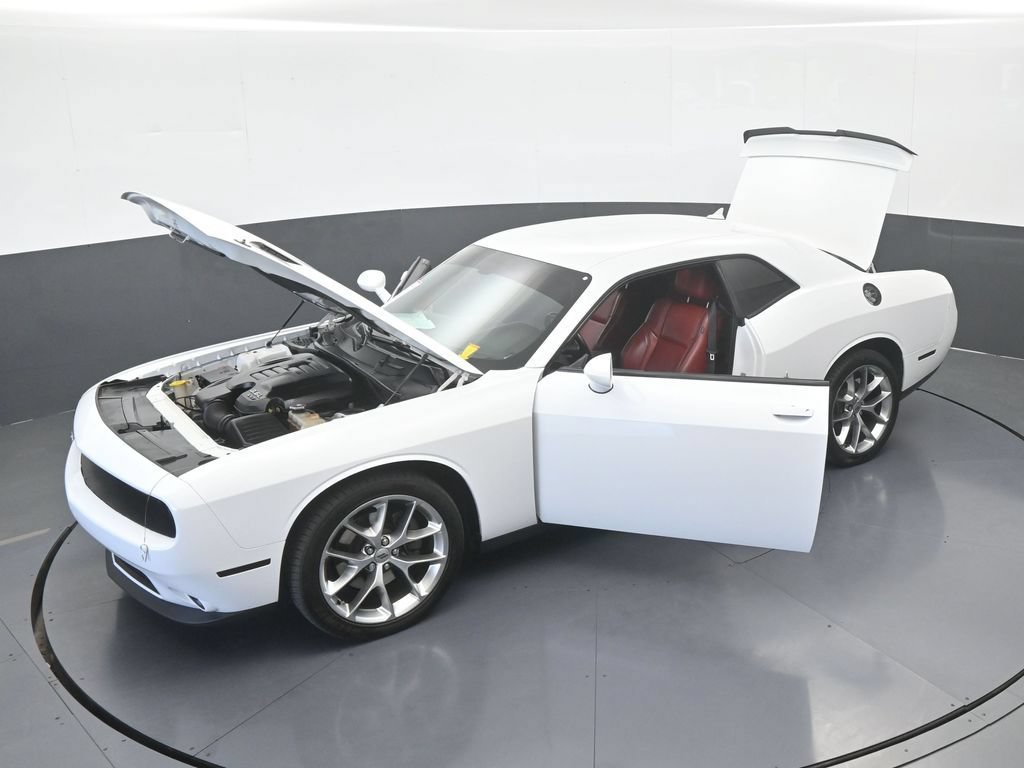 Used 2020 Dodge Challenger SXT w/ Plus Package RWD image 57