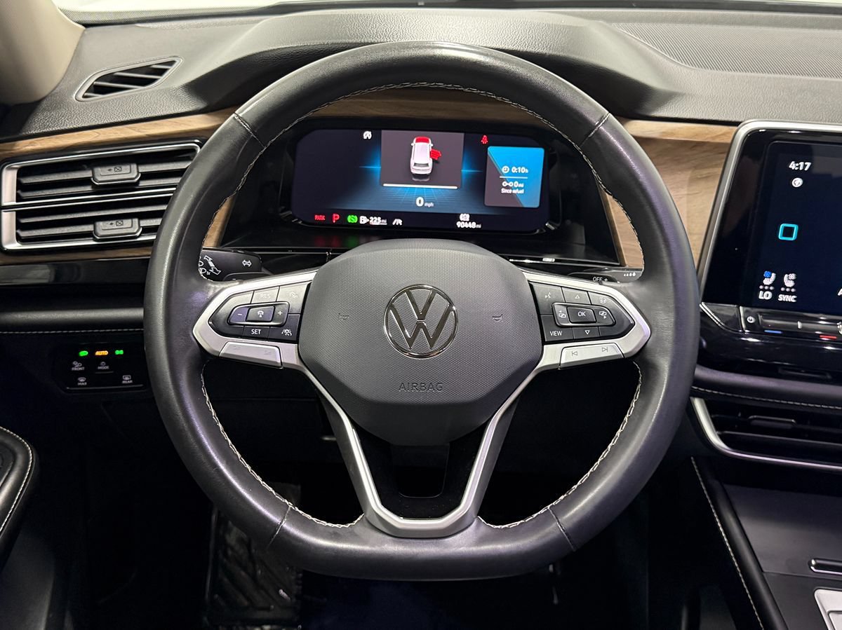 Used 2024 Volkswagen Atlas SE AWD/4WD image 16