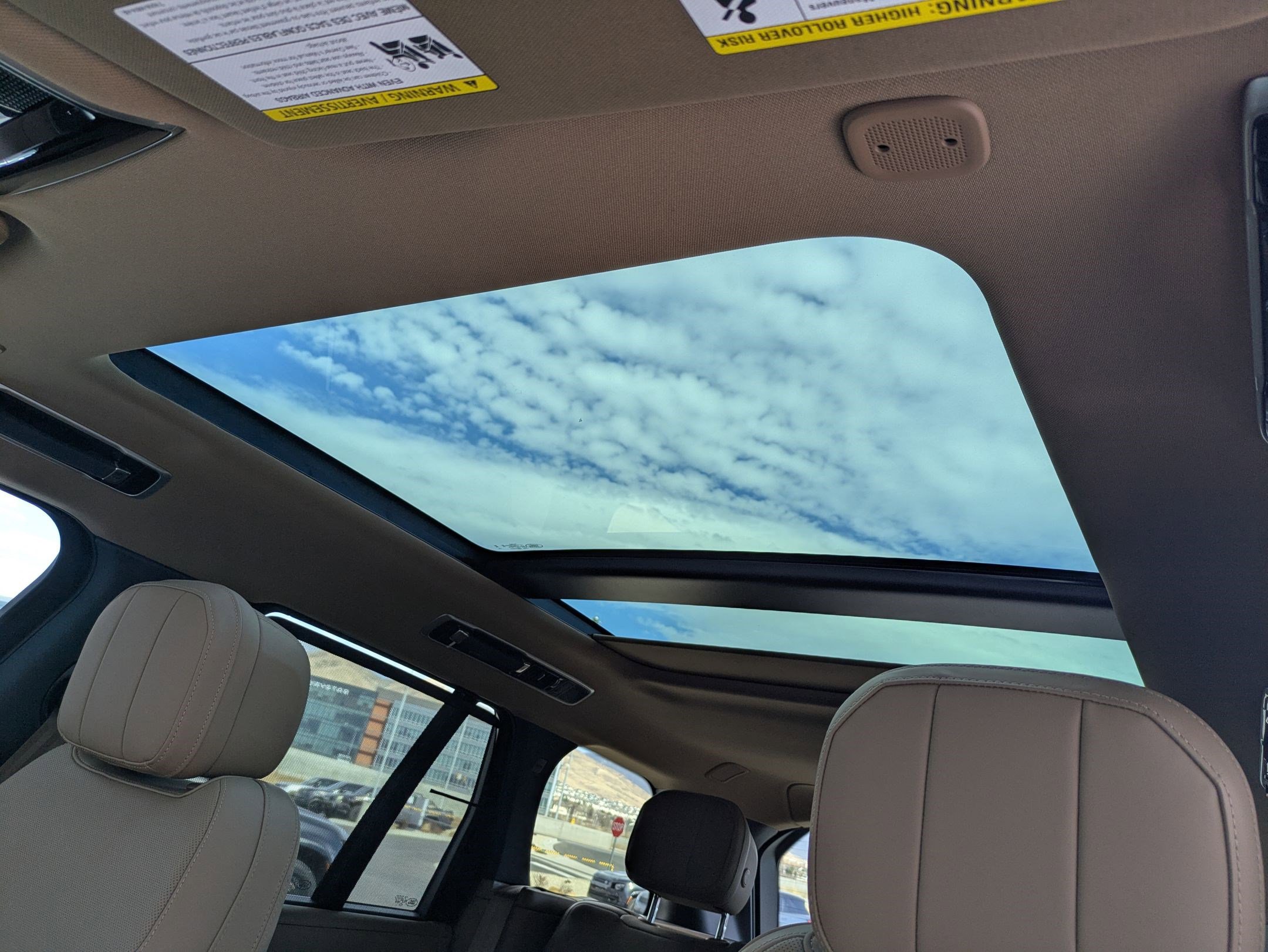 Certified 2023 Land Rover Range Rover SE image 23