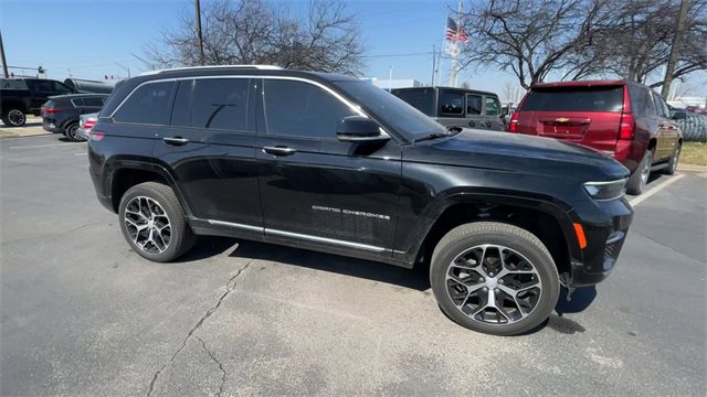 Used 2022 Jeep Grand Cherokee Summit image 3