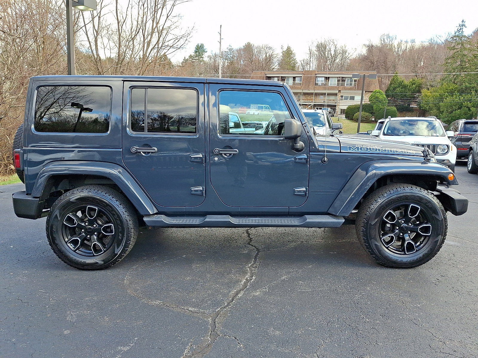 Certified 2017 Jeep Wrangler Unlimited Sahara image 7