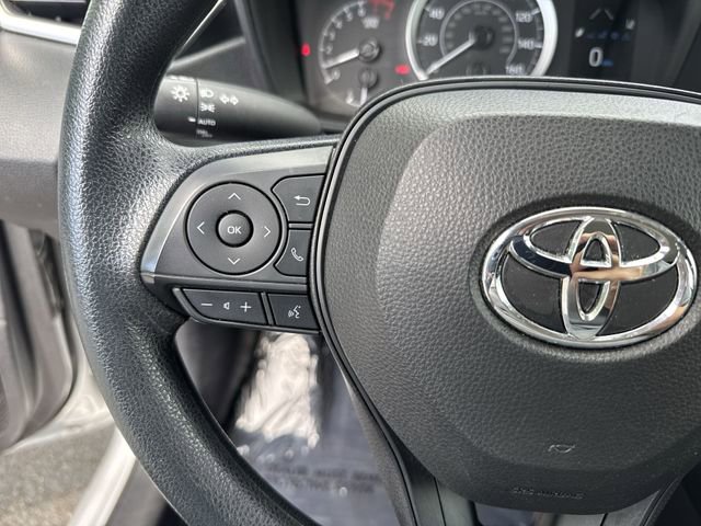 Used 2022 Toyota Corolla LE FWD image 16