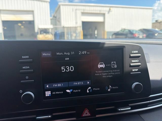 New 2026 Hyundai Elantra Hybrid FWD image 13