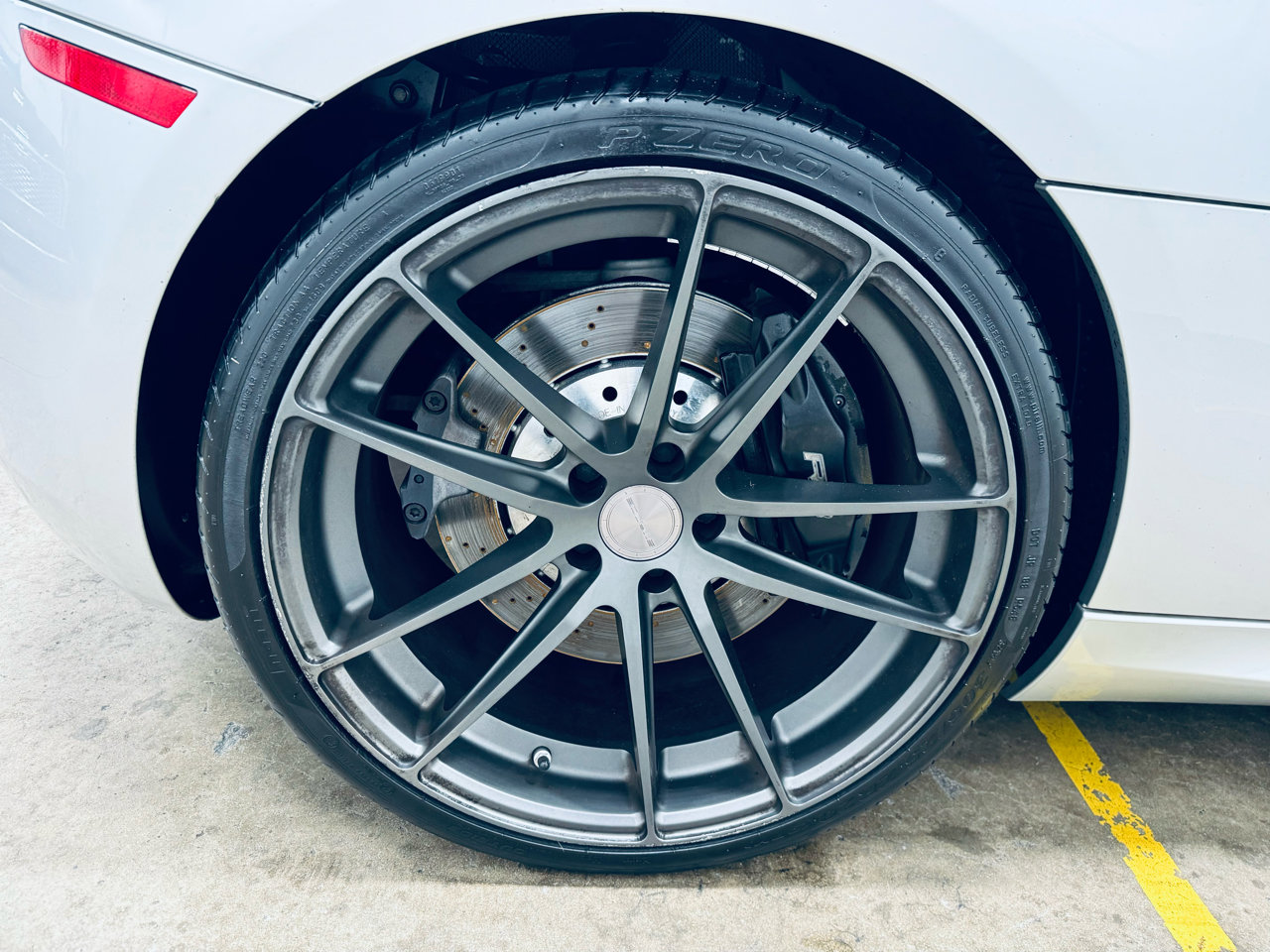 Used 2012 Audi R8 V10 w/ Enhanced Leather Pkg image 11