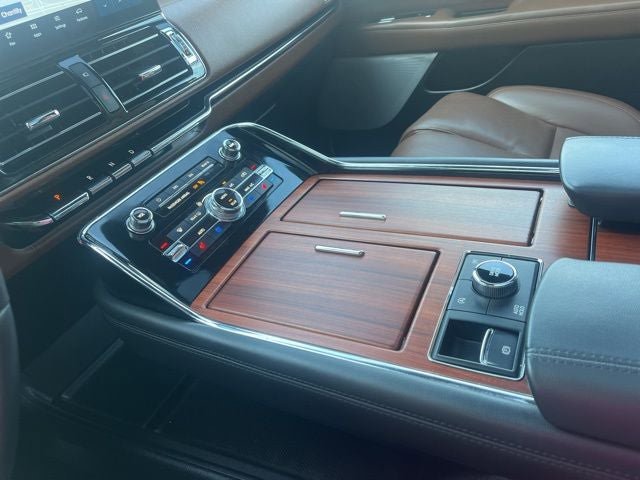 Certified 2024 Lincoln Navigator L Reserve AWD/4WD image 35