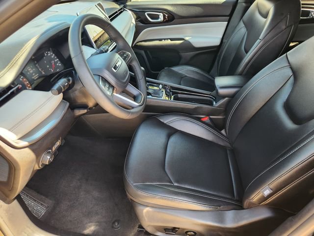 Used 2025 Jeep Compass Limited image 13