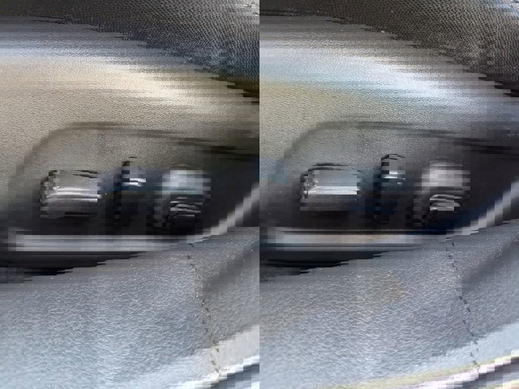 Used 2017 Nissan Altima 2.5 SR w/ Midnight Edition Package image 16