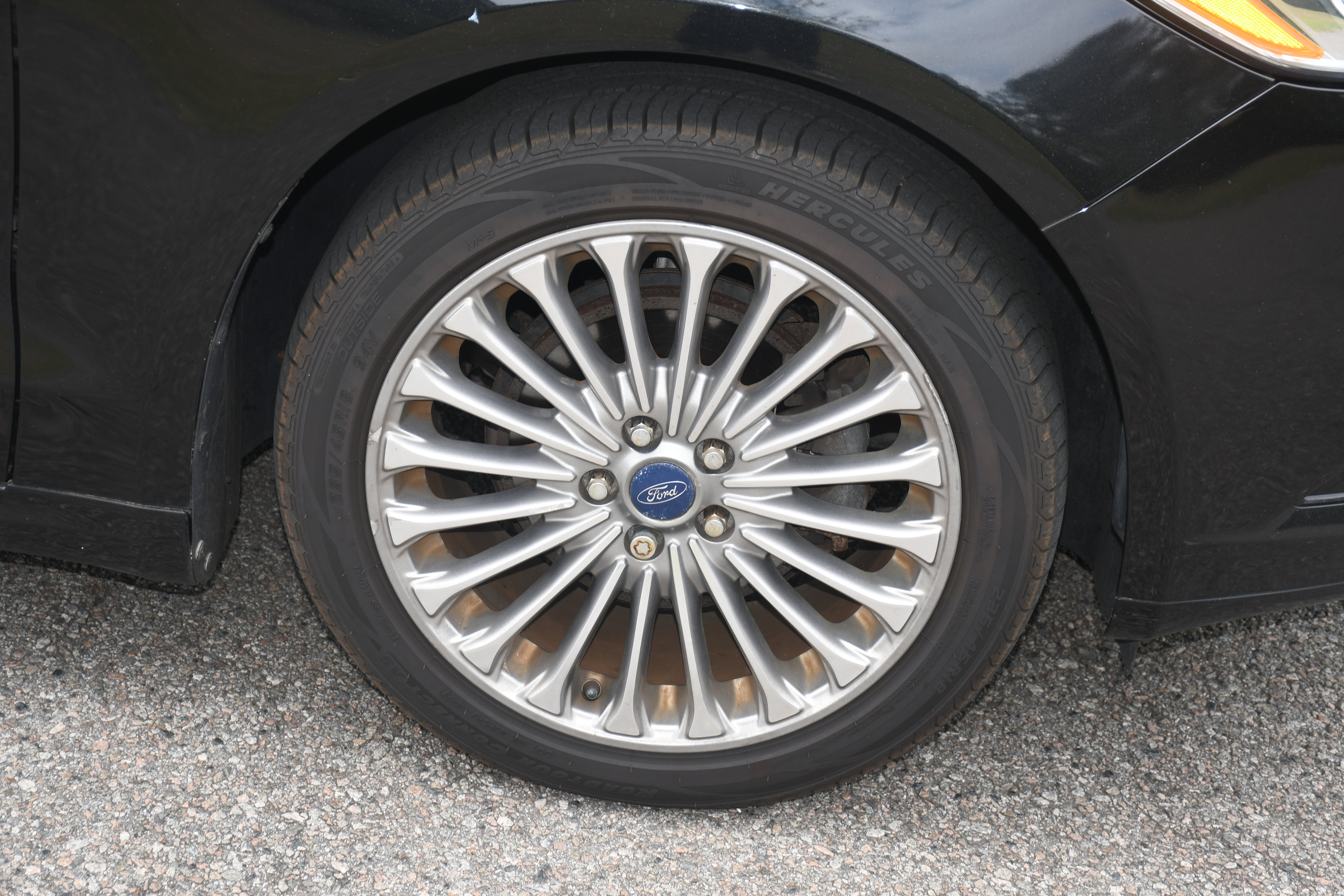 Used 2014 Ford Fusion Titanium FWD image 21