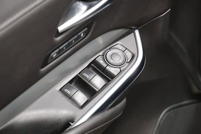 Used 2020 Cadillac XT4 Premium Luxury w/ Technology Package FWD image 19