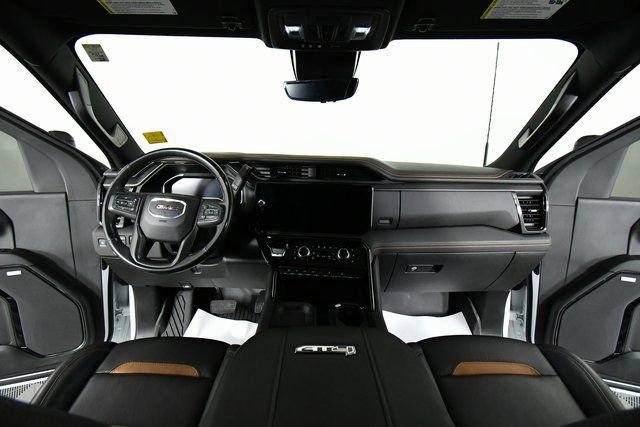 Used 2025 GMC Sierra 3500 AT4 w/ AT4 Premium Plus Package image 19