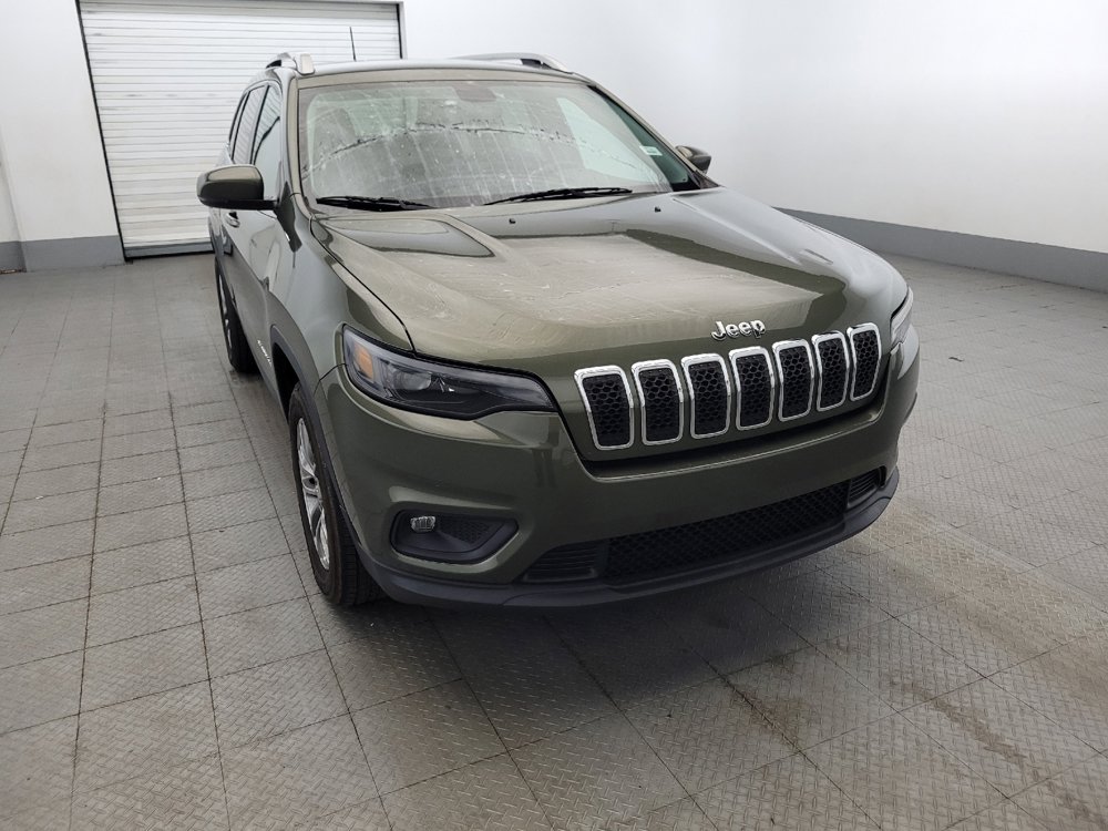 Used 2019 Jeep Cherokee Latitude Plus w/ Cold Weather Group AWD/4WD image 14