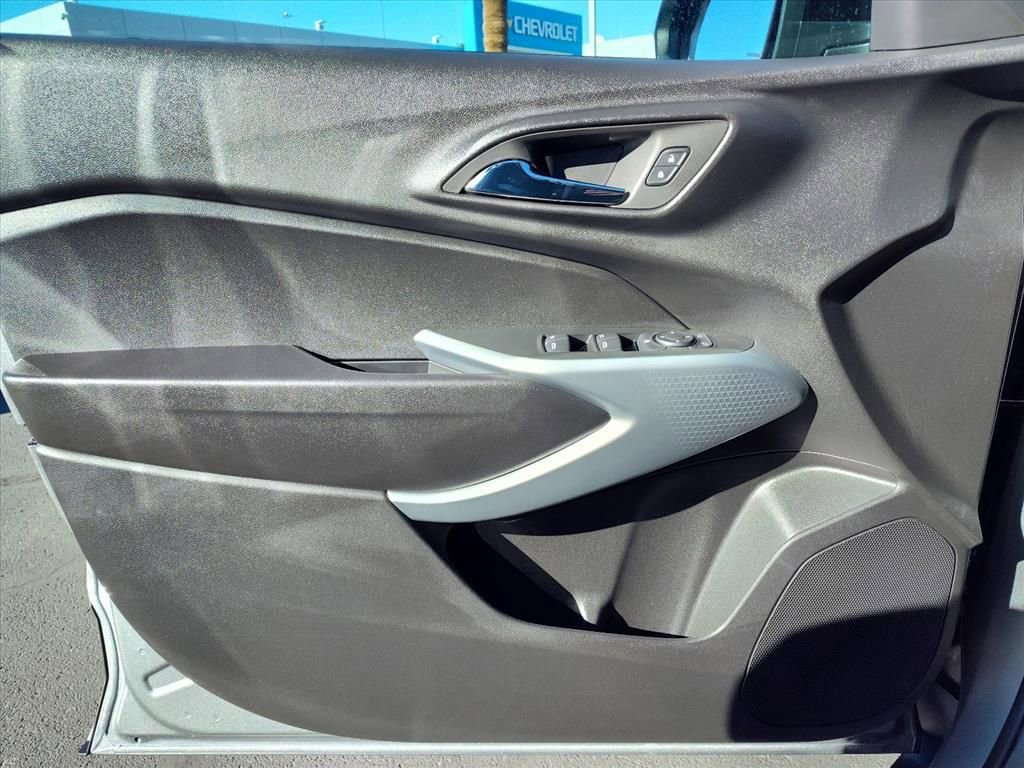 New 2026 Chevrolet Trax RS w/ Sunroof Package image 10