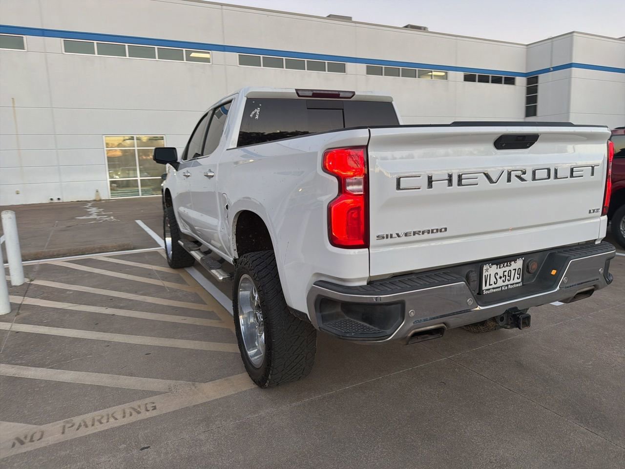 Used 2019 Chevrolet Silverado 1500 LTZ w/ LTZ Plus Package image 16