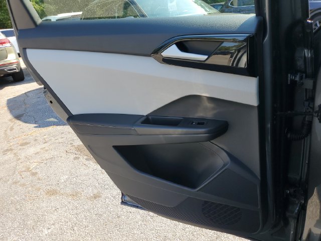 New 2027 Volkswagen Taos S FWD image 18