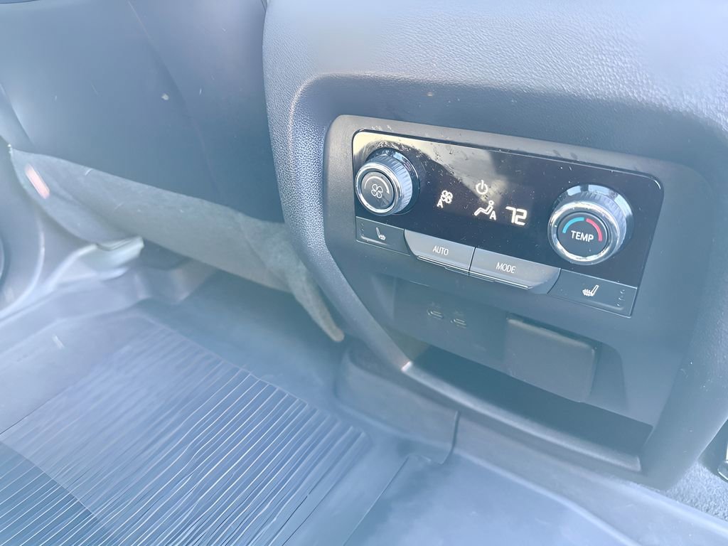 Used 2025 Chevrolet Traverse RS AWD/4WD image 30