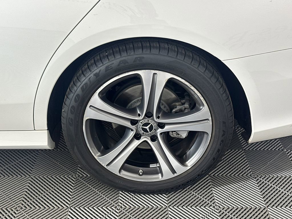 Used 2020 Mercedes-Benz E 350 Sedan image 10