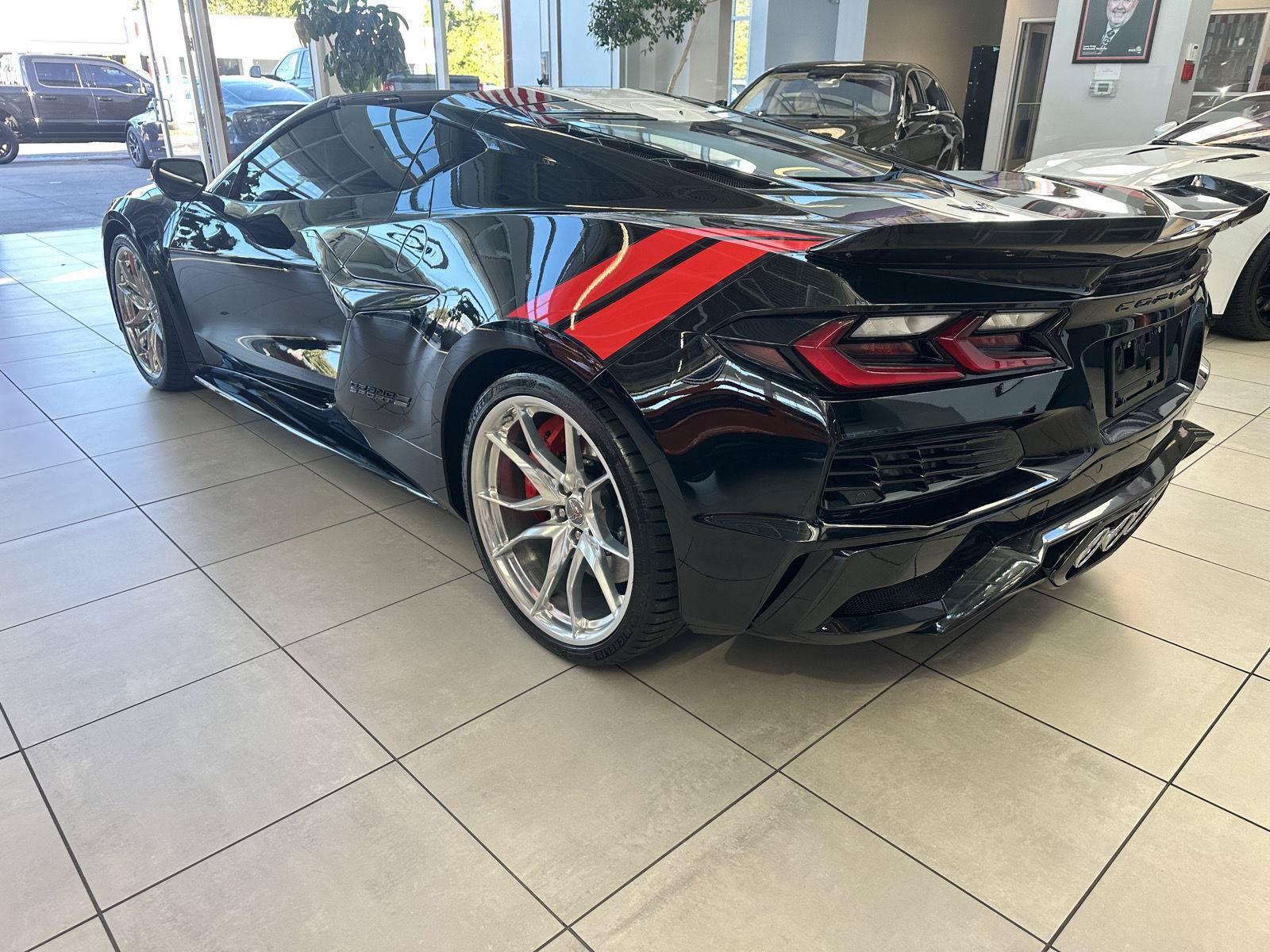 Used 2027 Chevrolet Corvette Grand Sport w/ Z52 Sport Performance Package RWD image 9
