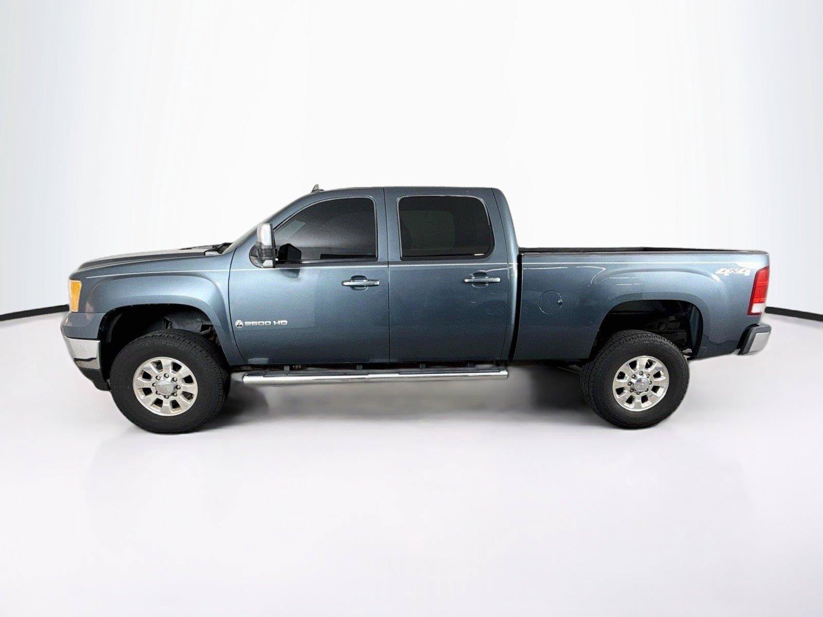 Used 2013 GMC Sierra 2500 SLT w/ LPO, On The Job Package AWD/4WD image 2