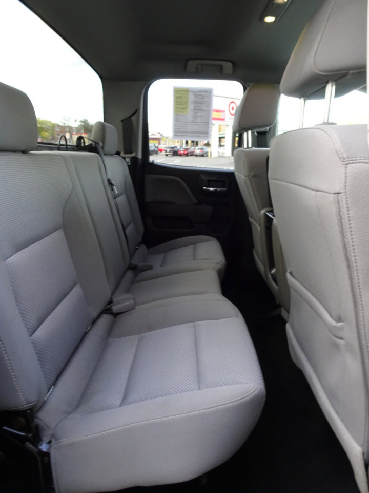 Used 2018 Chevrolet Silverado 1500 Custom w/ Custom Value Package image 15