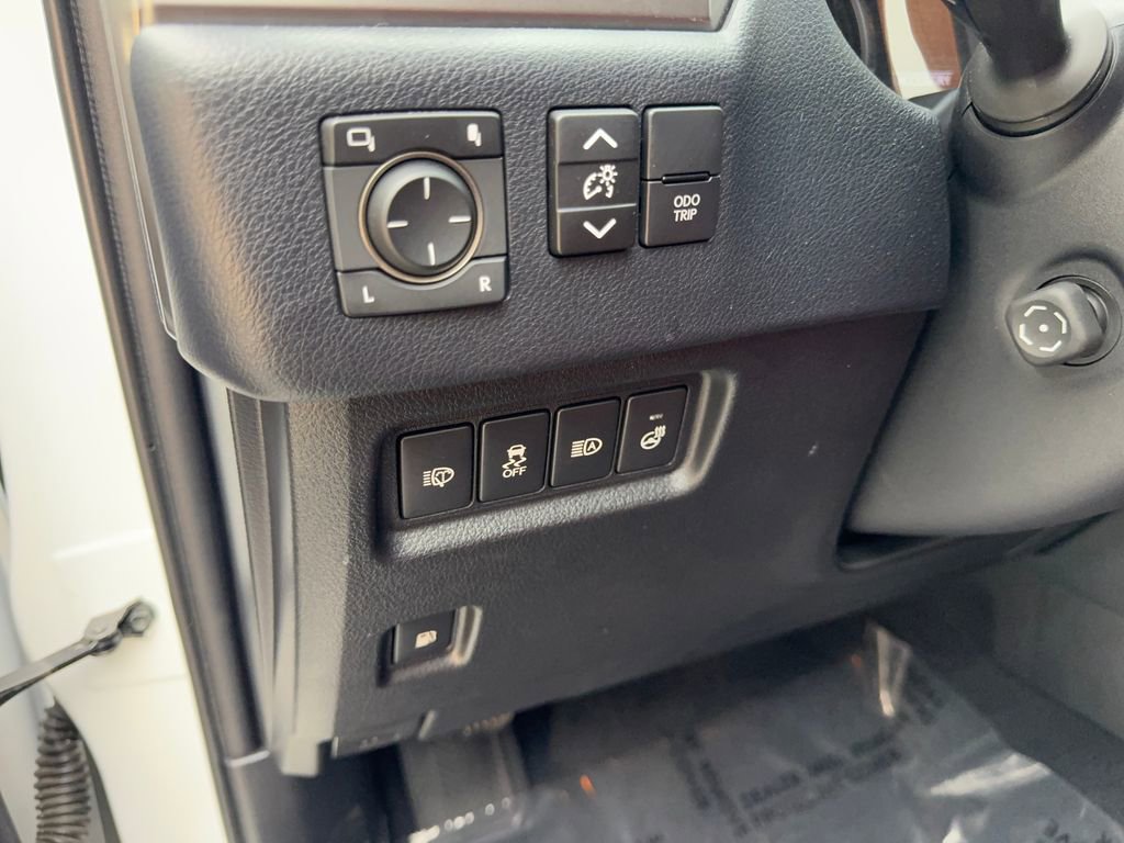 Used 2022 Lexus GX 460 Premium w/ Premium Plus Package image 58