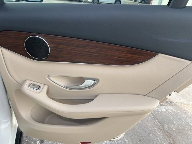 Used 2022 Mercedes-Benz GLC 300 4MATIC image 33