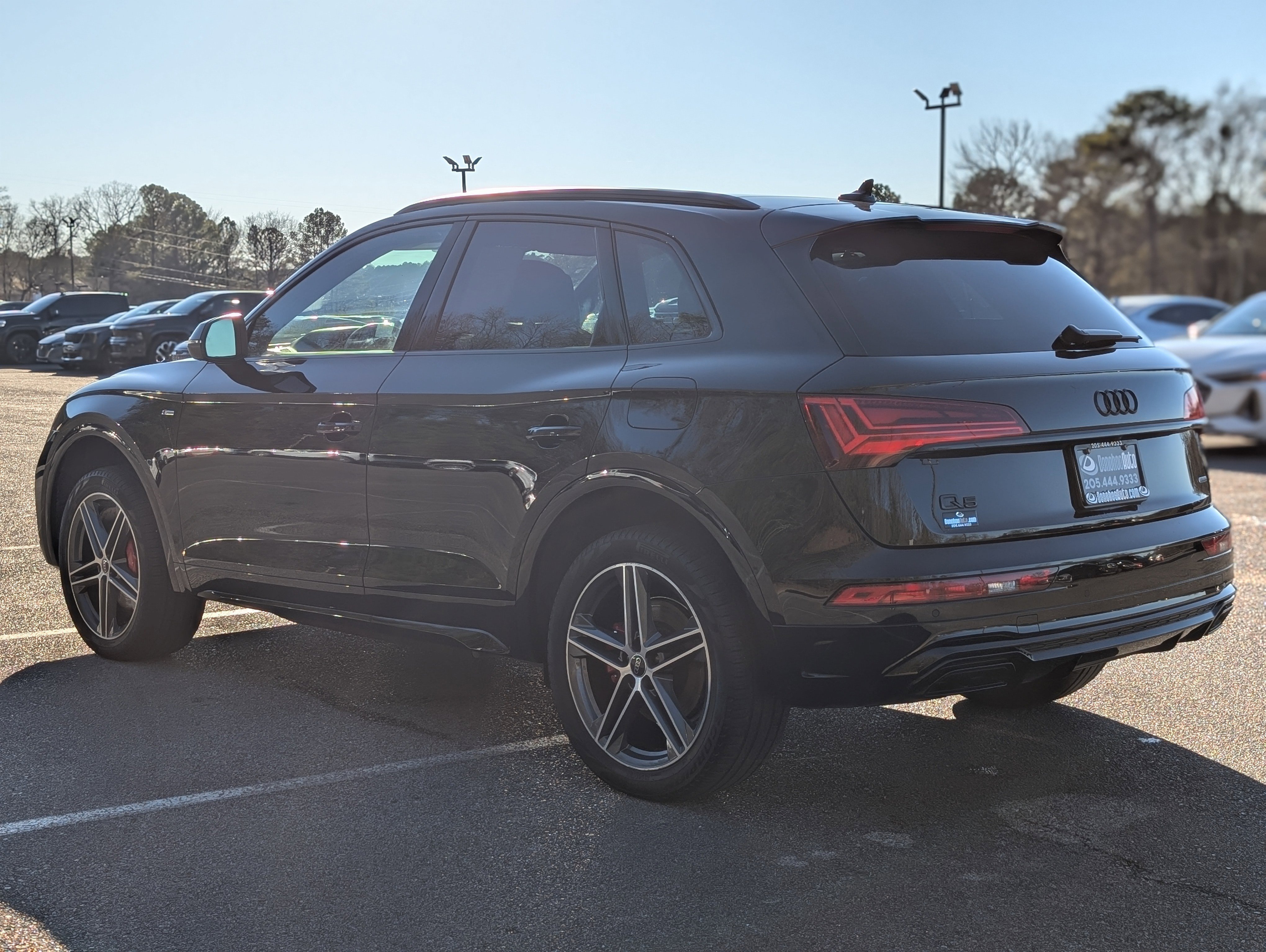 Used 2024 Audi Q5 e Premium Plus w/ Premium Plus Package image 7