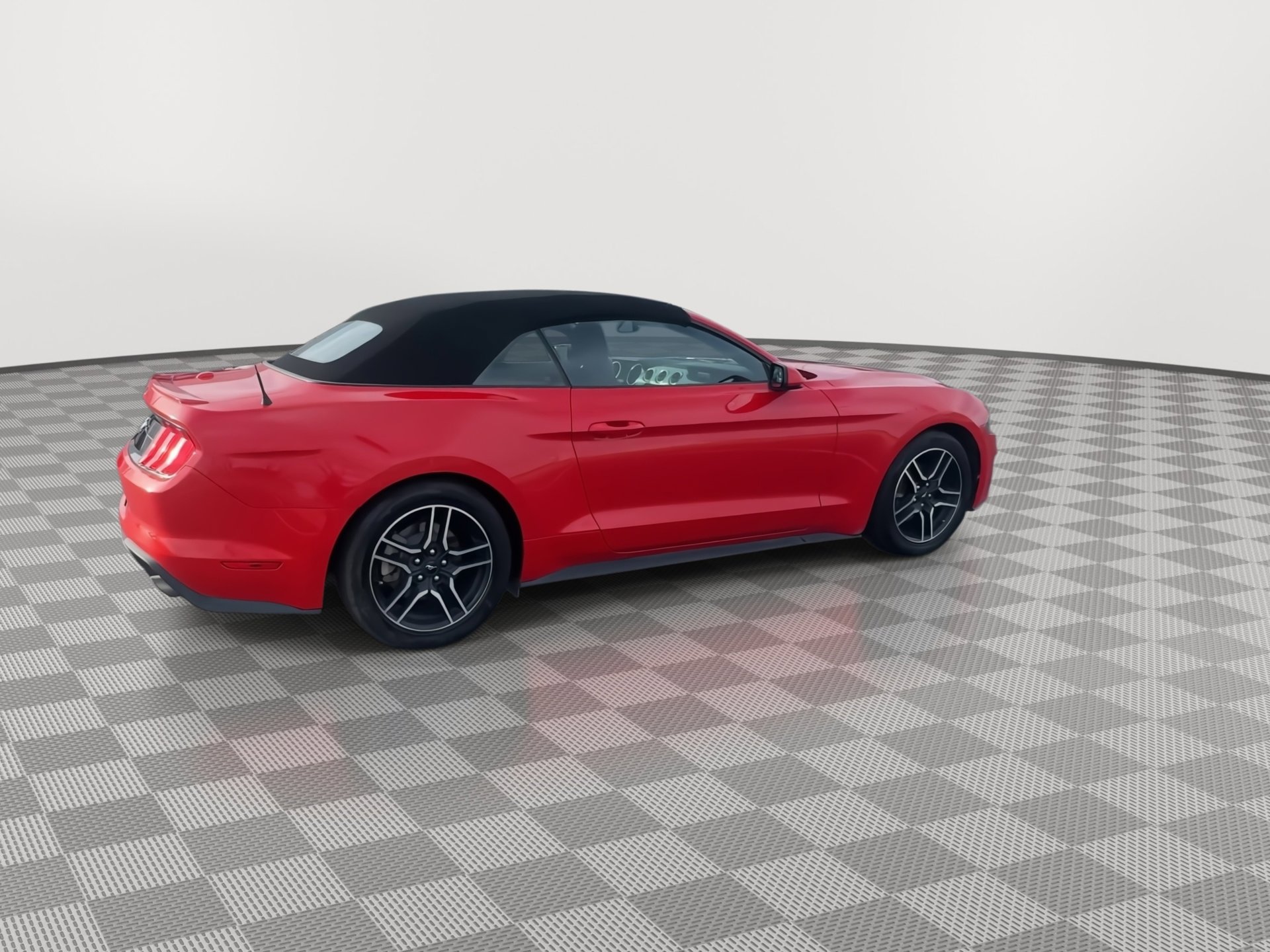 Used 2018 Ford Mustang Convertible w/ Equipment Group 101A image 9