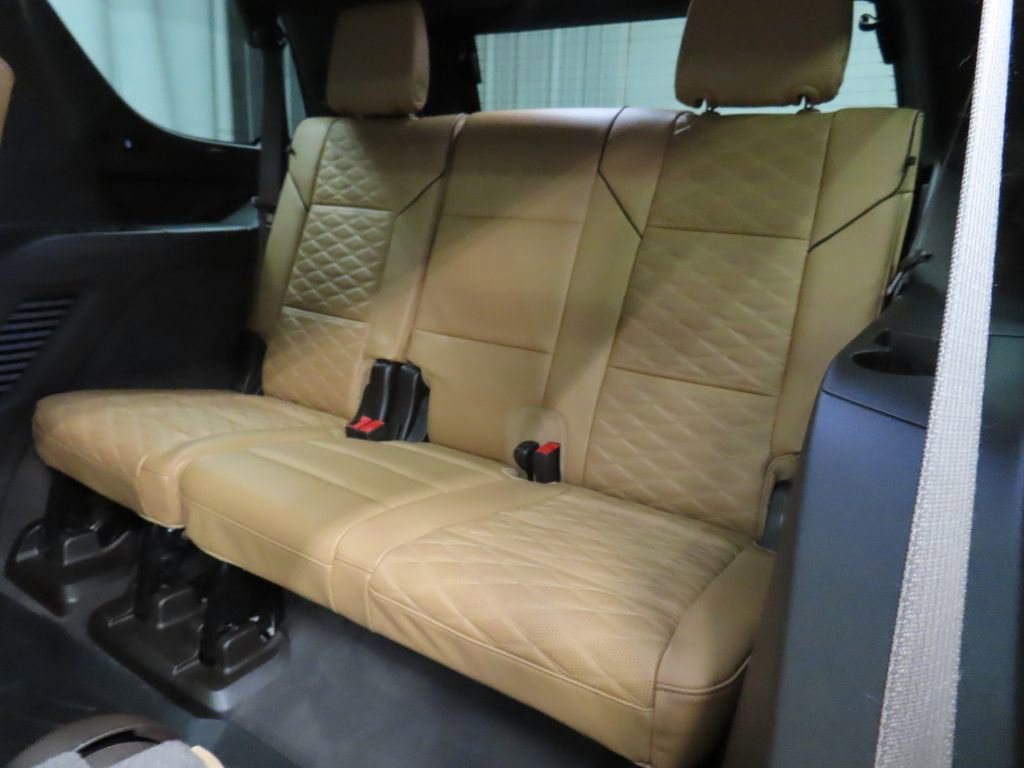 Used 2024 Cadillac Escalade Sport w/ Touring Package AWD/4WD image 15