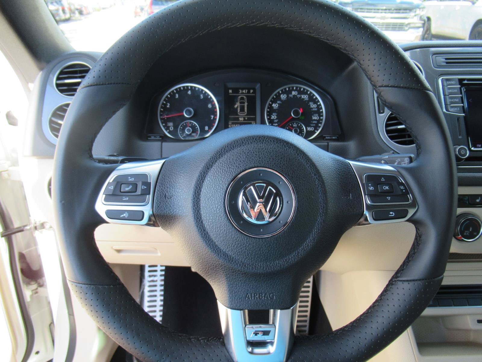 Used 2016 Volkswagen Tiguan R-Line FWD image 21