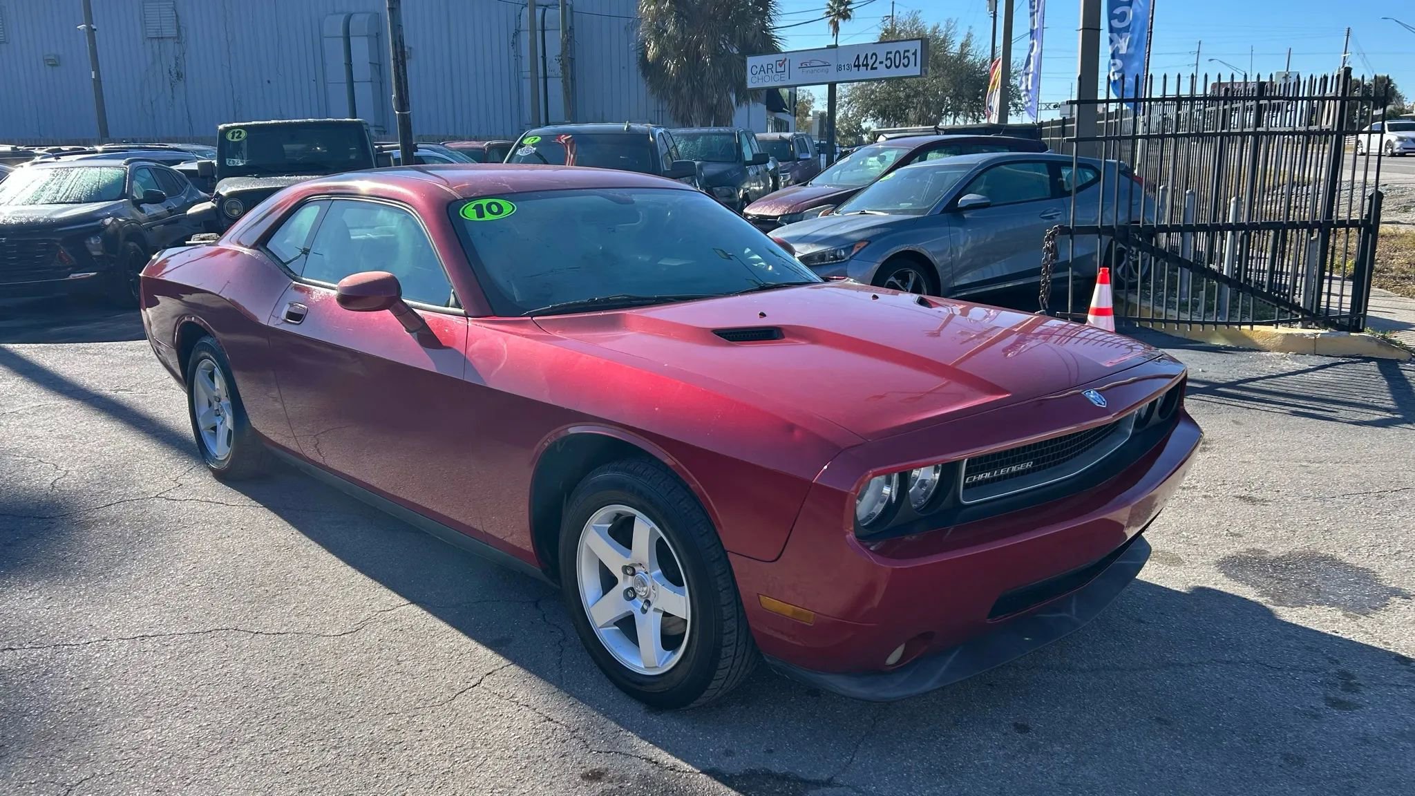Used 2010 Dodge Challenger SE image 4