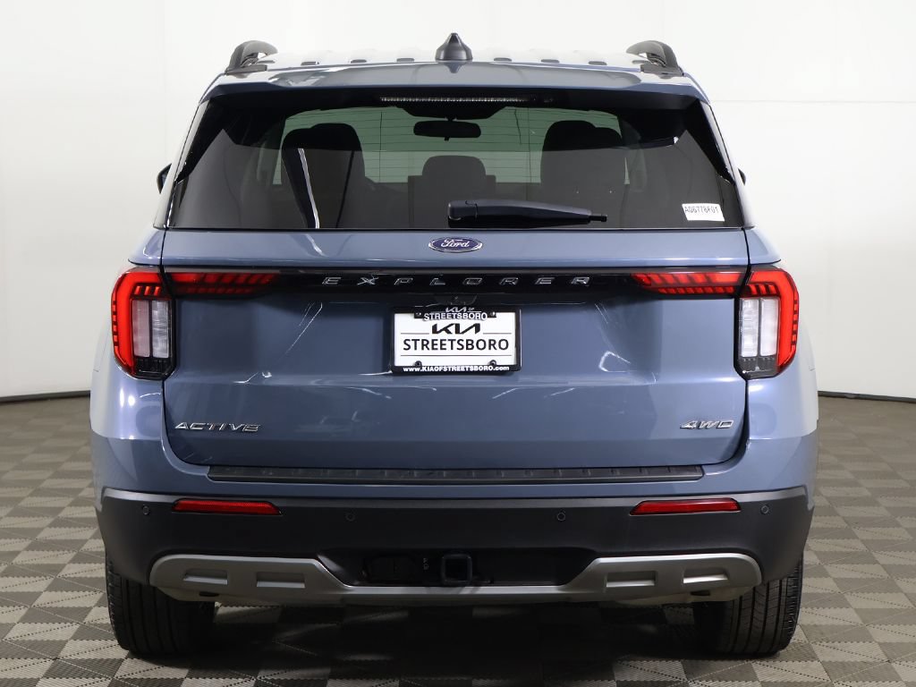 Used 2025 Ford Explorer Active w/ Active Comfort Package AWD/4WD image 12