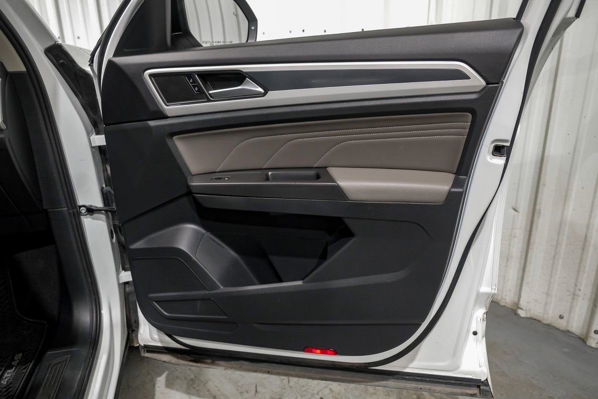 Used 2023 Volkswagen Atlas SEL R-Line image 46