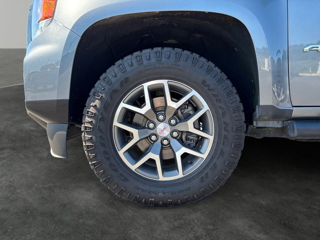 Used 2021 GMC Canyon AT4 w/ Driver Alert Package AWD/4WD image 4